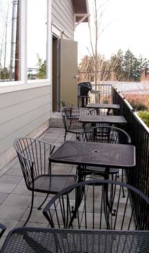 Saeed and Dana serve a busy breakfast crowd Tazza Cafe