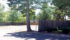 The vacant lot just south of the Foot Traffic building is proposed for a one-story commercial/retail building.