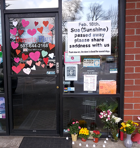 donuts front door